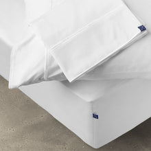 Load image into Gallery viewer, white