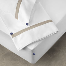 Load image into Gallery viewer, beige